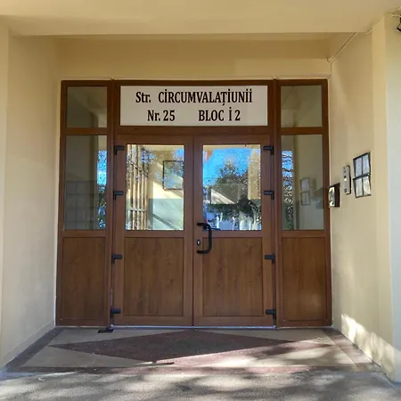 Lägenhet 7- A Chic Urban Hideaway, 10min Walk To Center