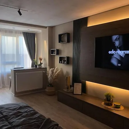 7- A Chic Urban Hideaway, 10min Walk To Center 티미쇼아라