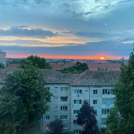 Apartment 7- A Chic Urban Hideaway, 10min Walk To Center Timisoara
