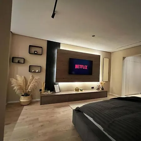 7- A Chic Urban Hideaway, 10min Walk To Center * Timisoara