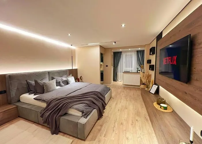 Central Urban Studios Apartment